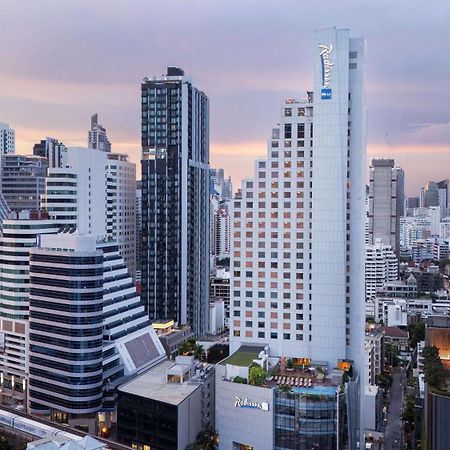 Radisson Blu Plaza Bangkok Hotel Exterior photo Ibis Bangkok Sukhumvit