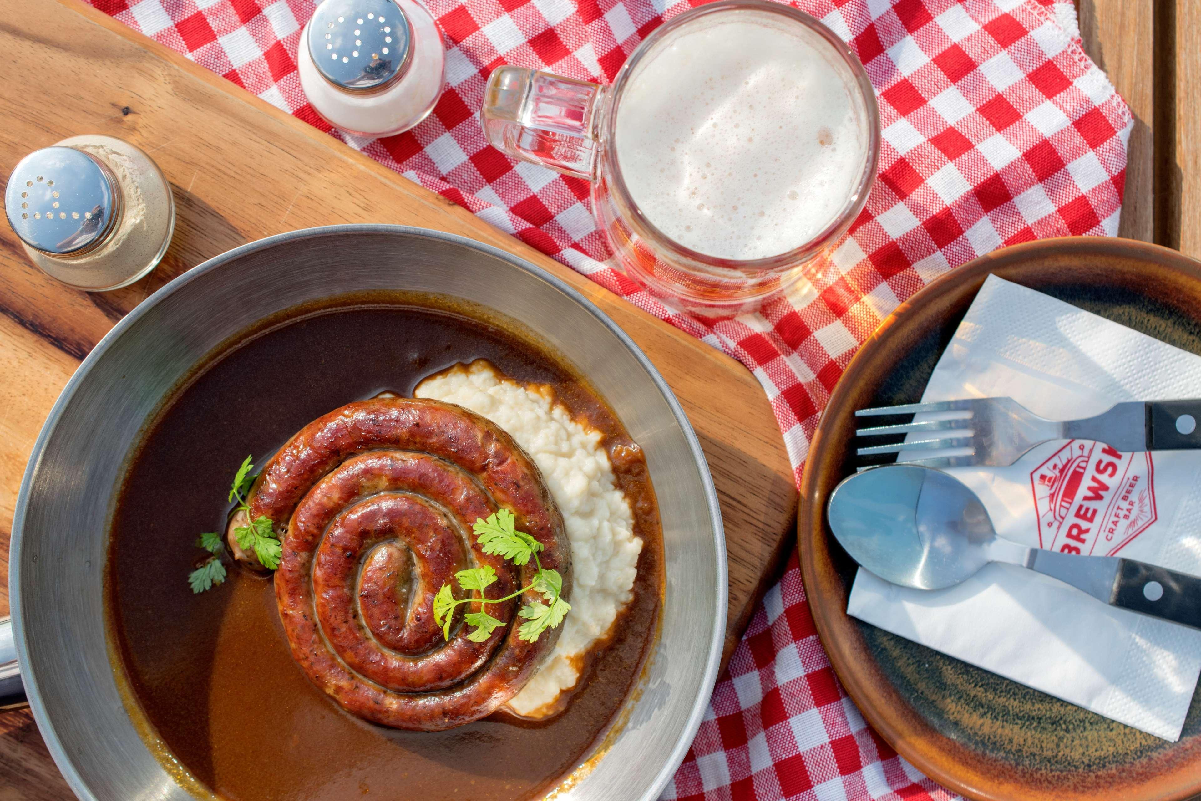 Radisson Blu Plaza Bangkok Hotel Exterior photo Cumberland sausage