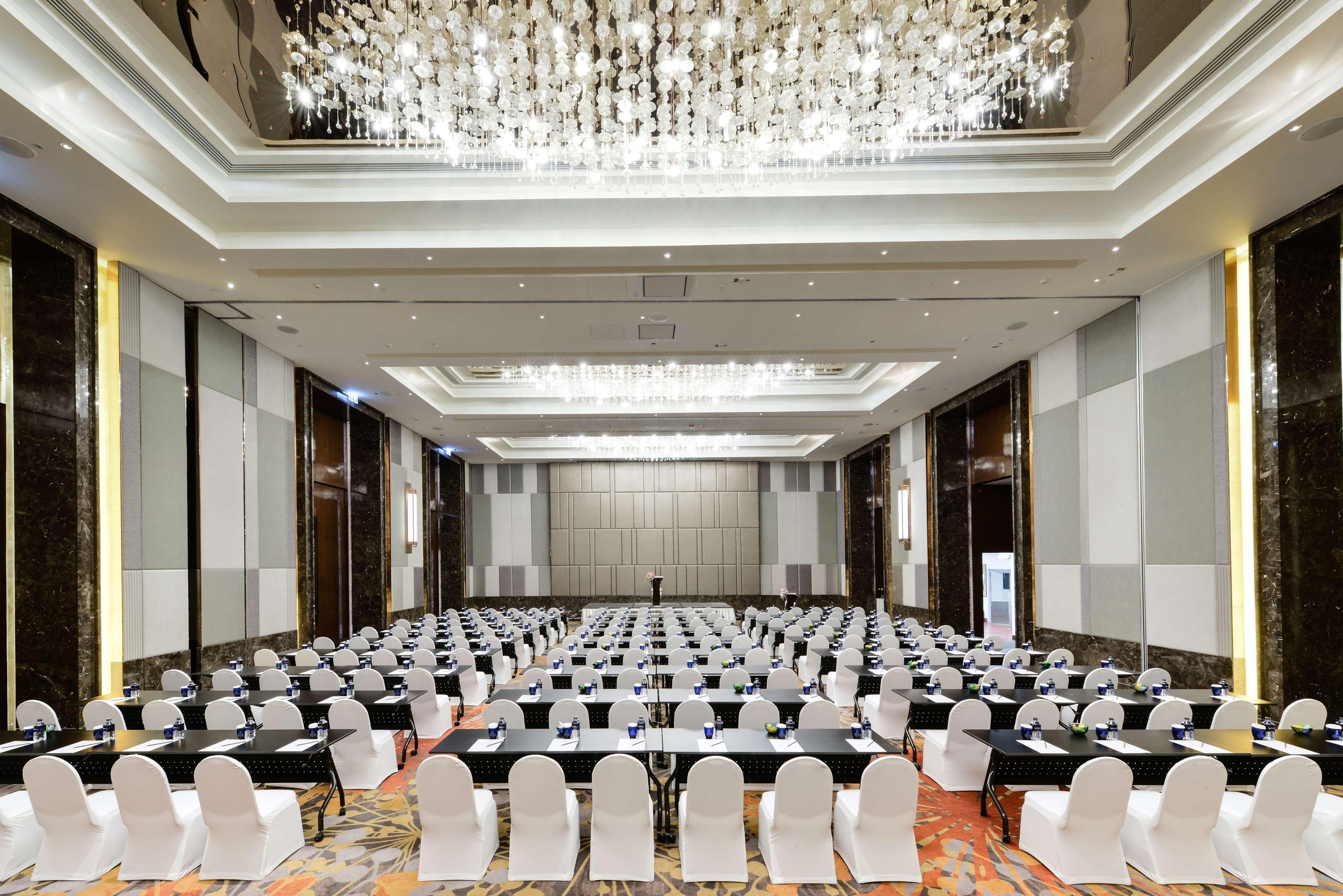 Radisson Blu Plaza Bangkok Hotel Exterior photo The Grand Ballroom