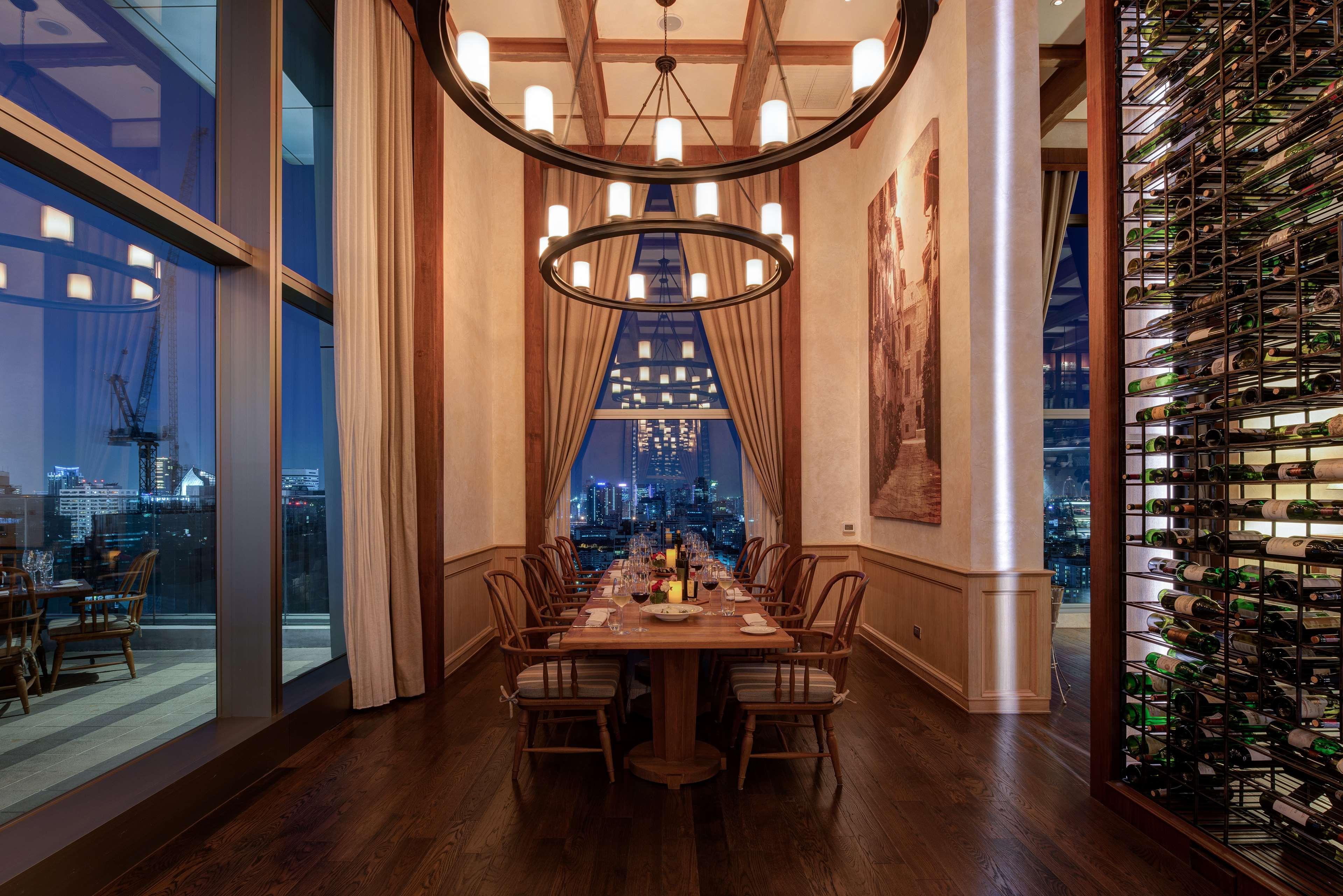 Radisson Blu Plaza Bangkok Hotel Exterior photo The Wine Bar