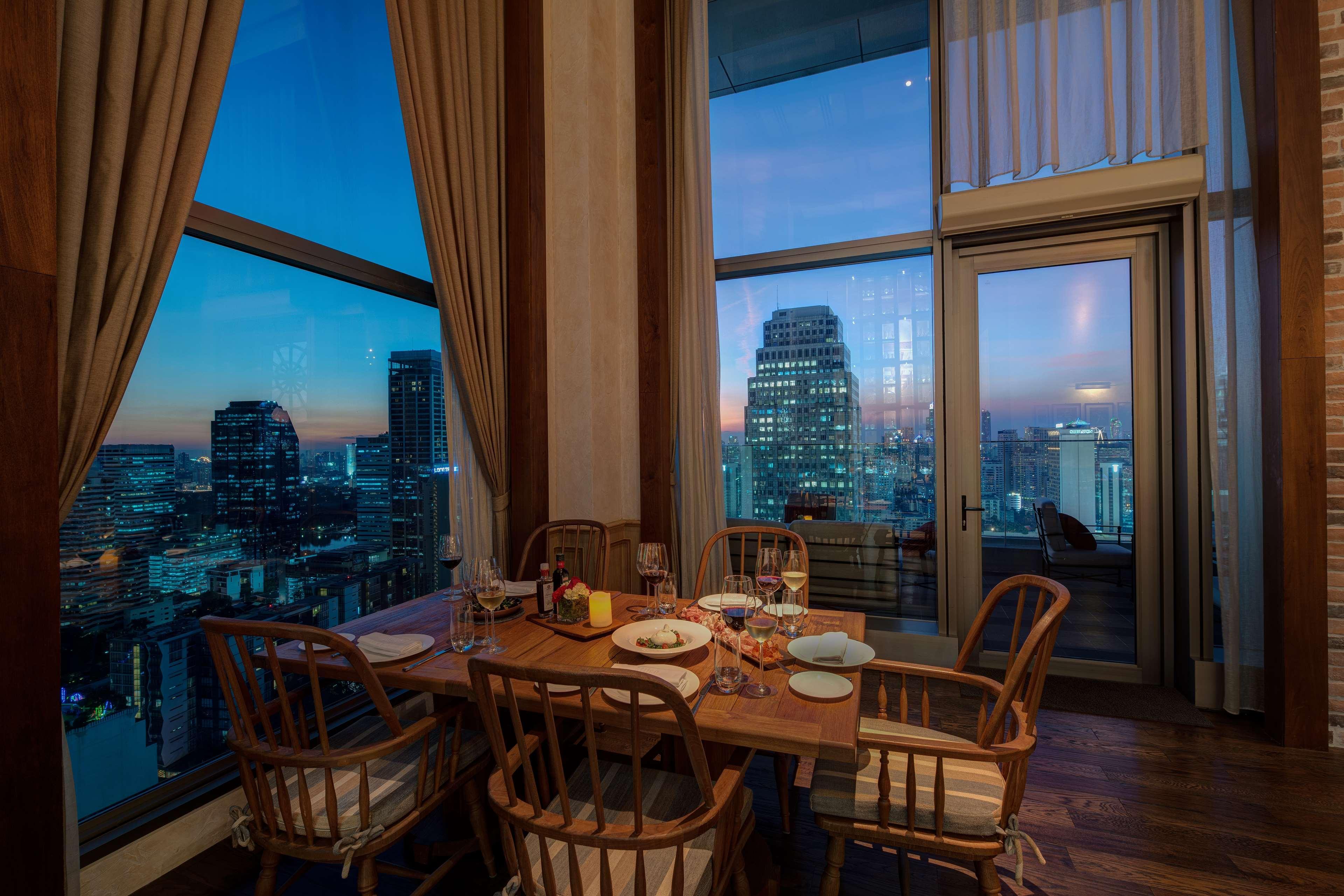 Radisson Blu Plaza Bangkok Hotel Exterior photo The dining room at the 39th floor
