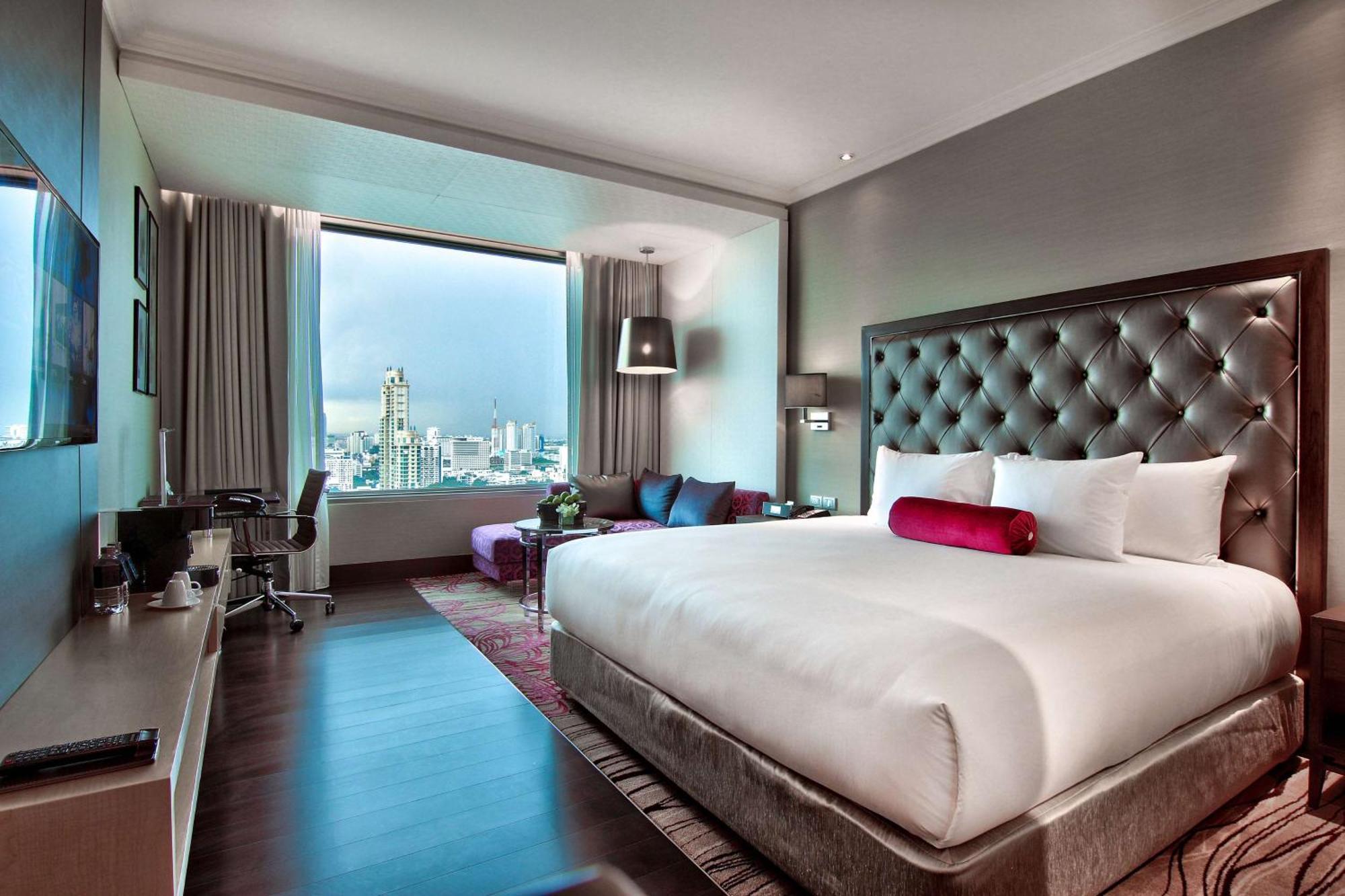 Radisson Blu Plaza Bangkok Hotel Exterior photo