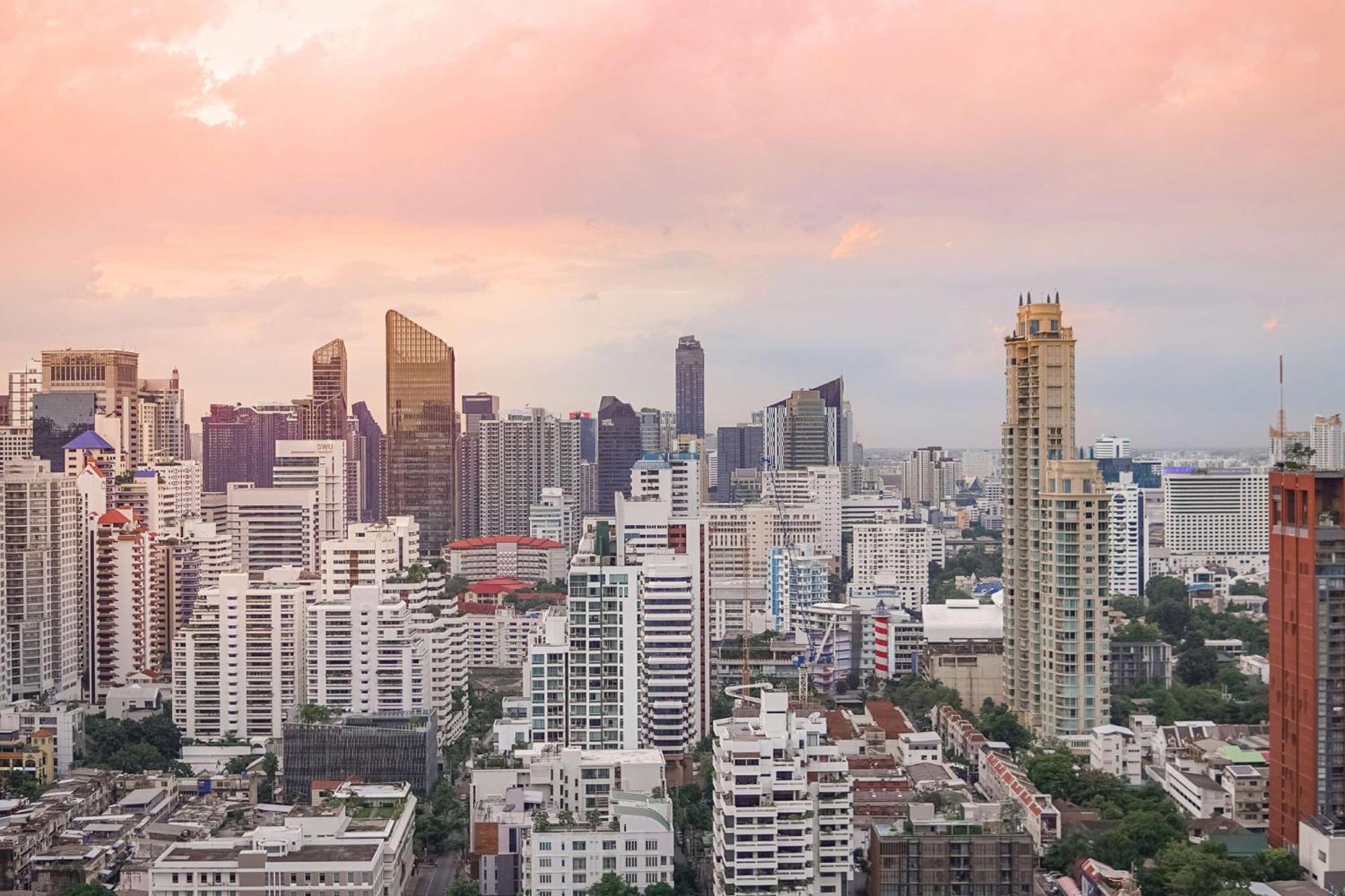 Radisson Blu Plaza Bangkok Hotel Exterior photo