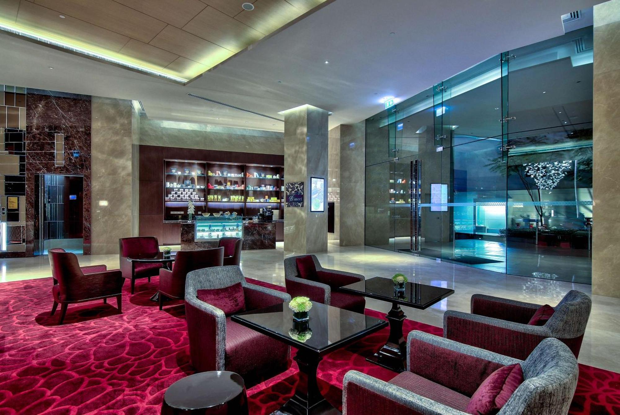 Radisson Blu Plaza Bangkok Hotel Exterior photo