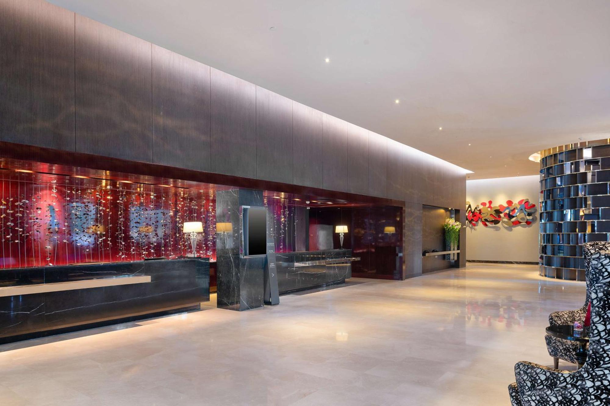 Radisson Blu Plaza Bangkok Hotel Exterior photo