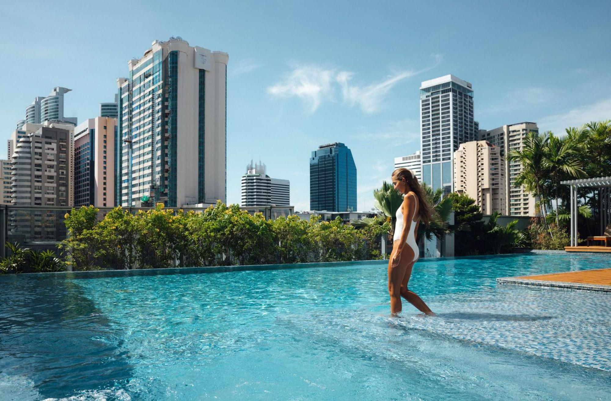 Radisson Blu Plaza Bangkok Hotel Exterior photo