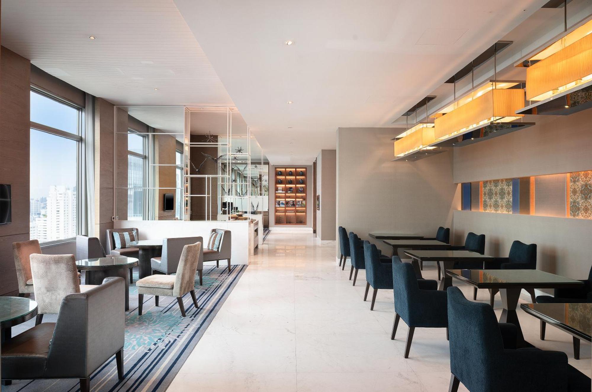 Radisson Blu Plaza Bangkok Hotel Exterior photo