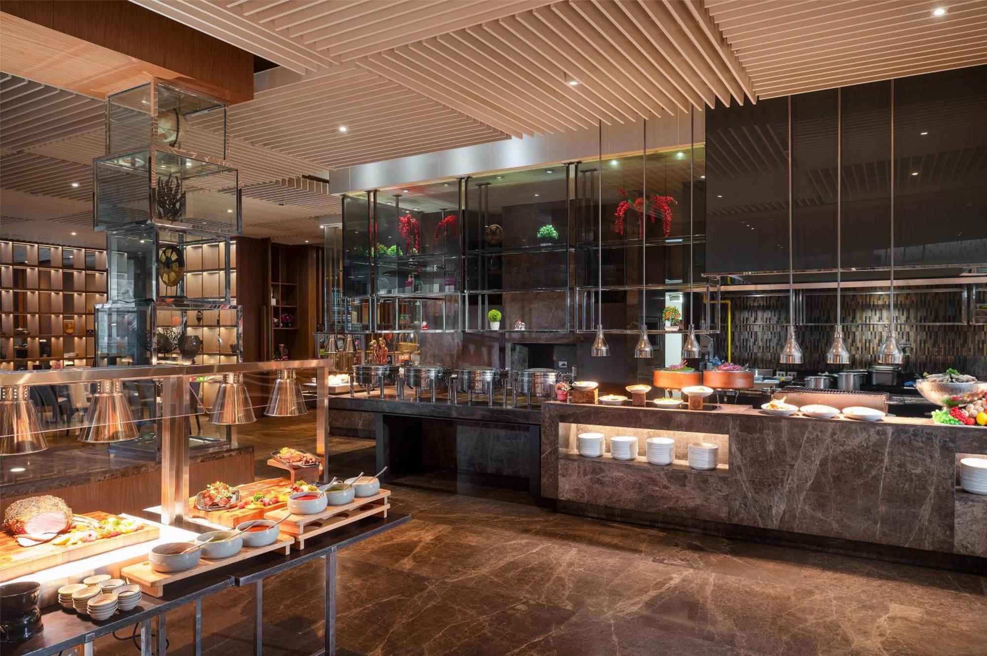 Radisson Blu Plaza Bangkok Hotel Exterior photo