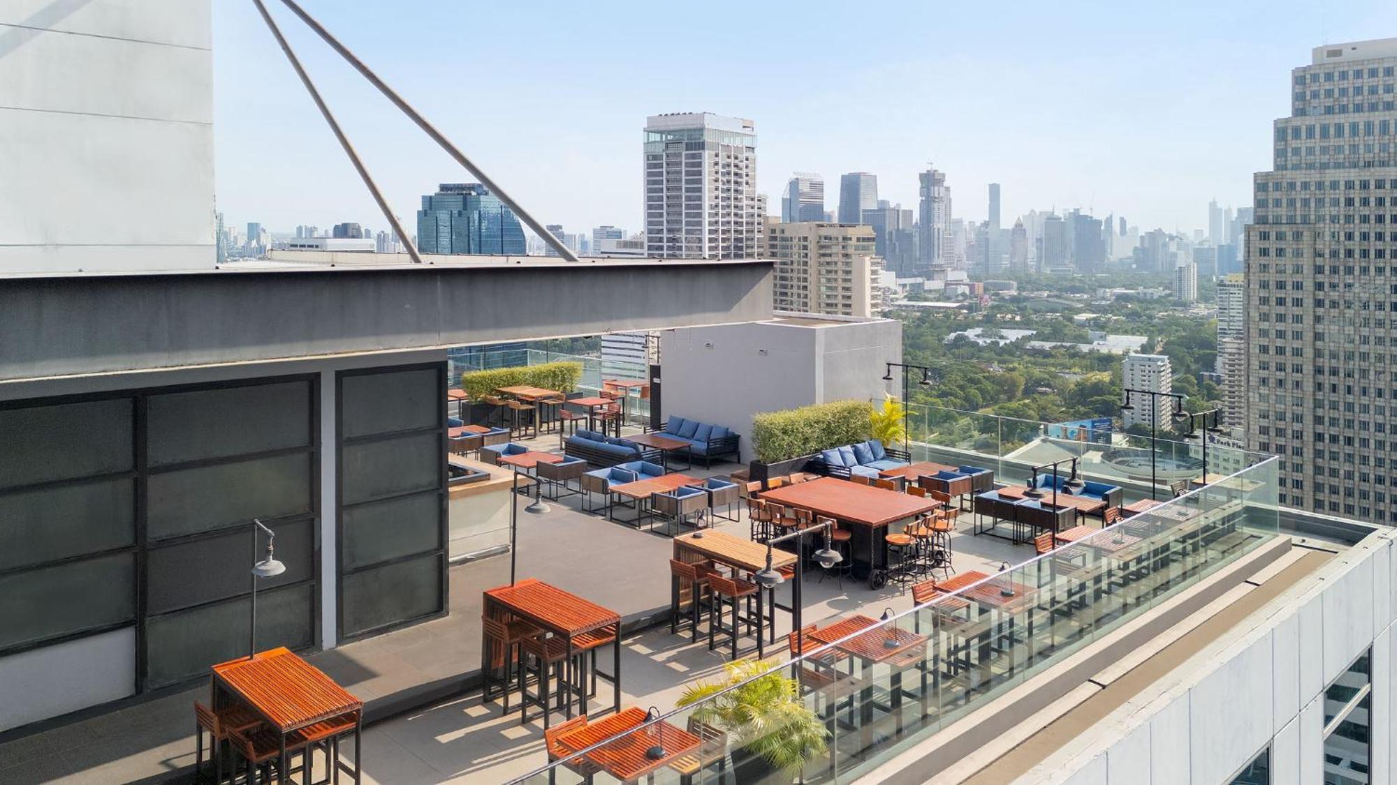 Radisson Blu Plaza Bangkok Hotel Exterior photo